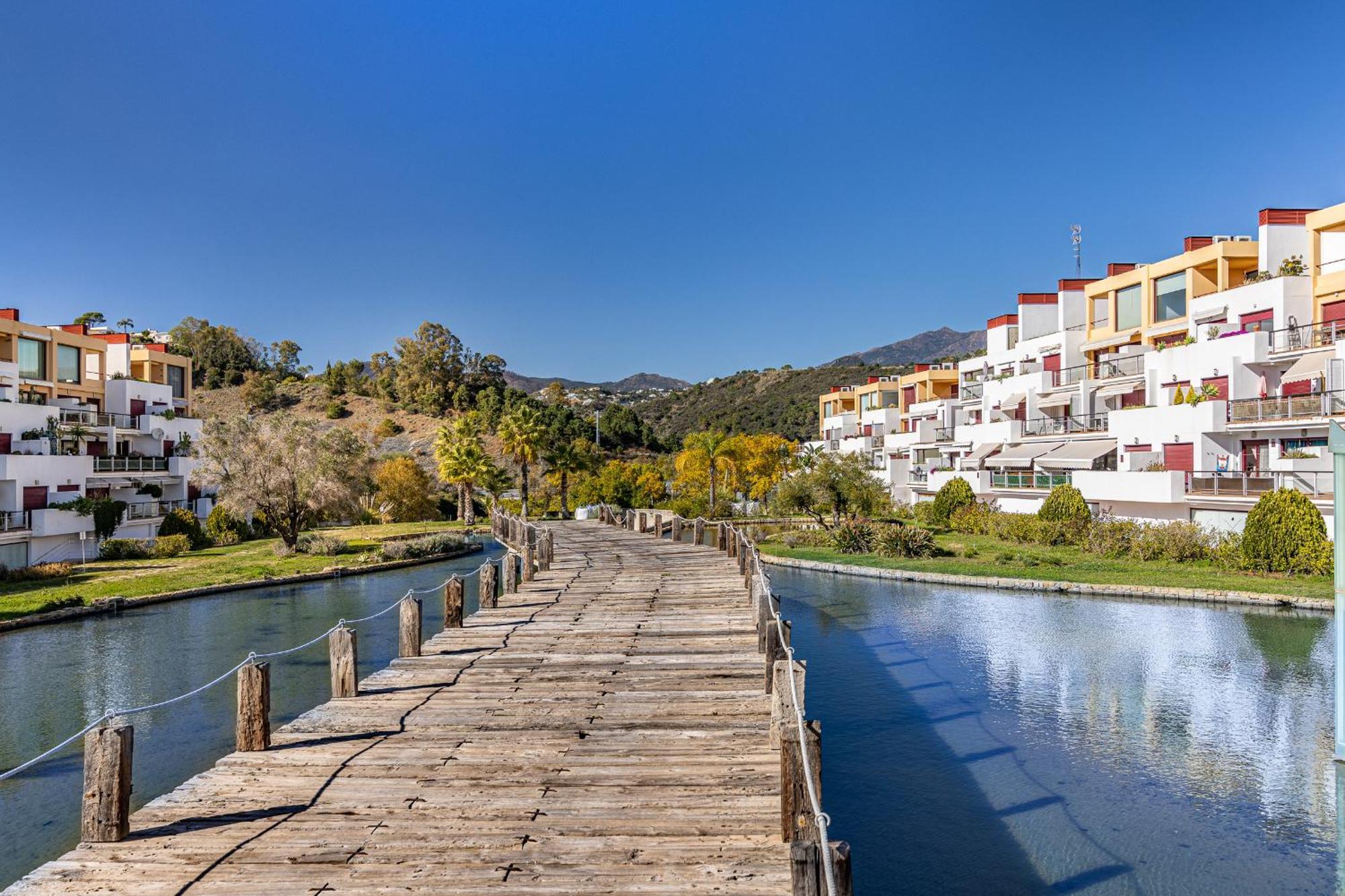 Rentitspain Apartamento Charming Gym, Jacuzzi Y Balcon Estepona Extérieur photo