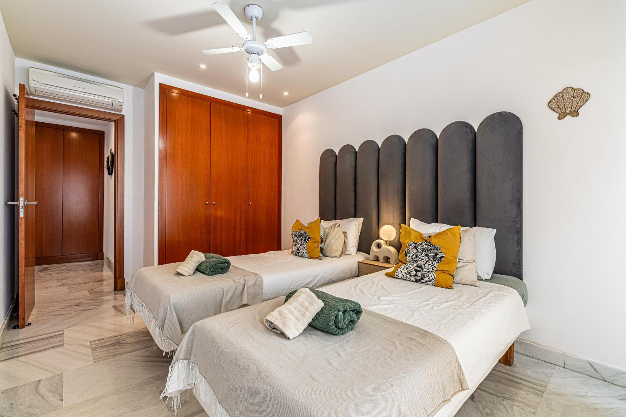Rentitspain Apartamento Charming Gym, Jacuzzi Y Balcon Estepona Extérieur photo